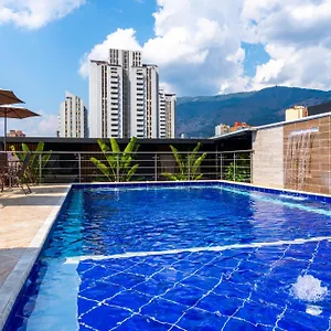 Hotel California, Medellín